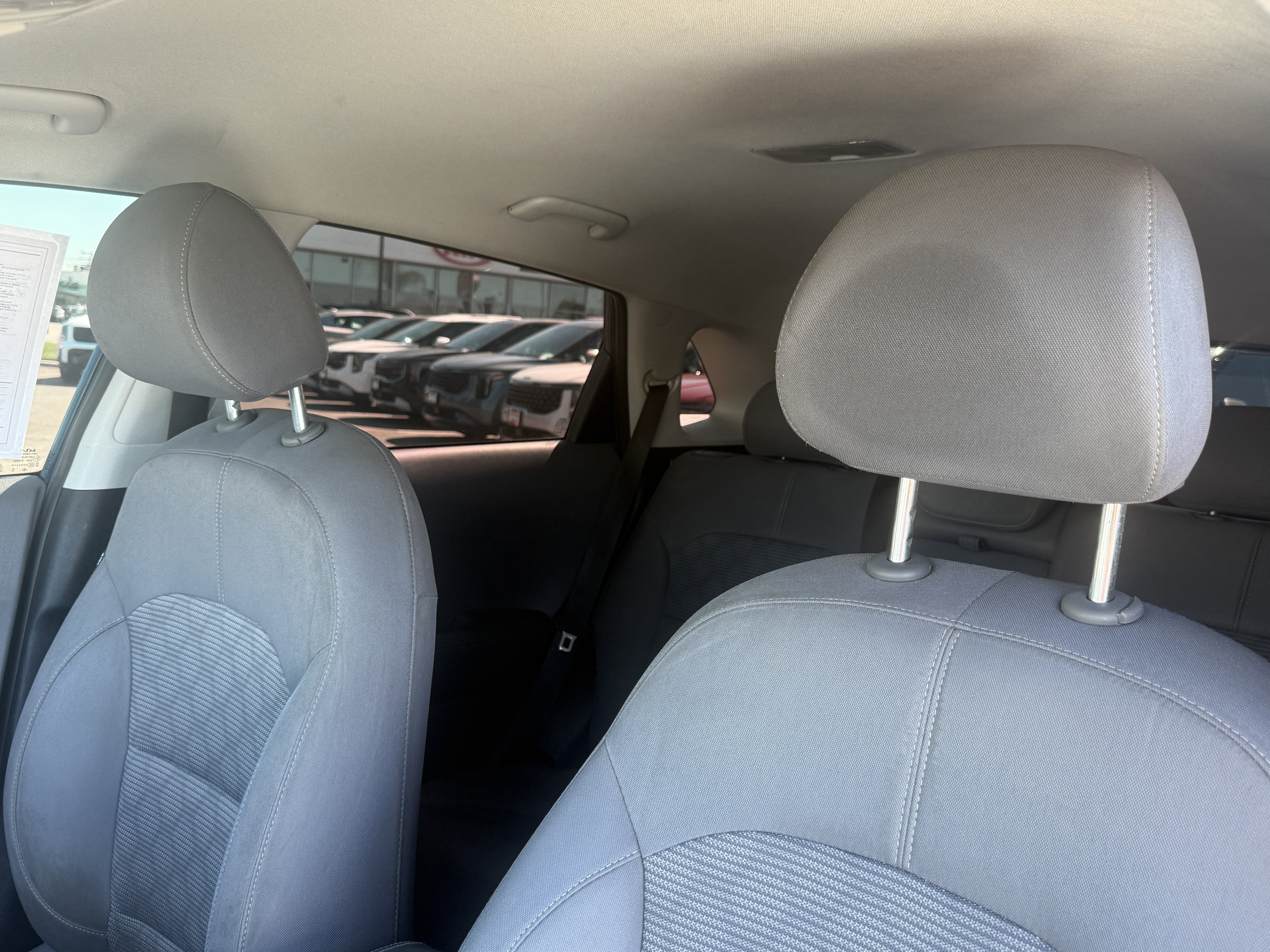 Used 2022 Kia Niro LXS image 16