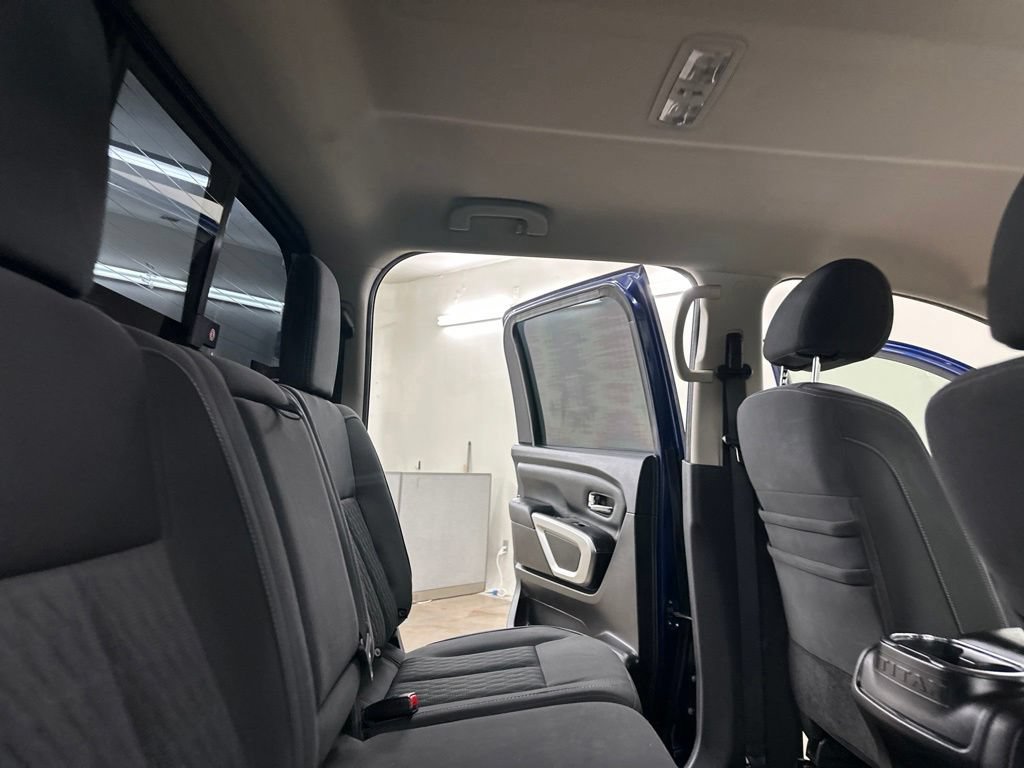 Used 2017 Nissan Titan SV RWD image 31