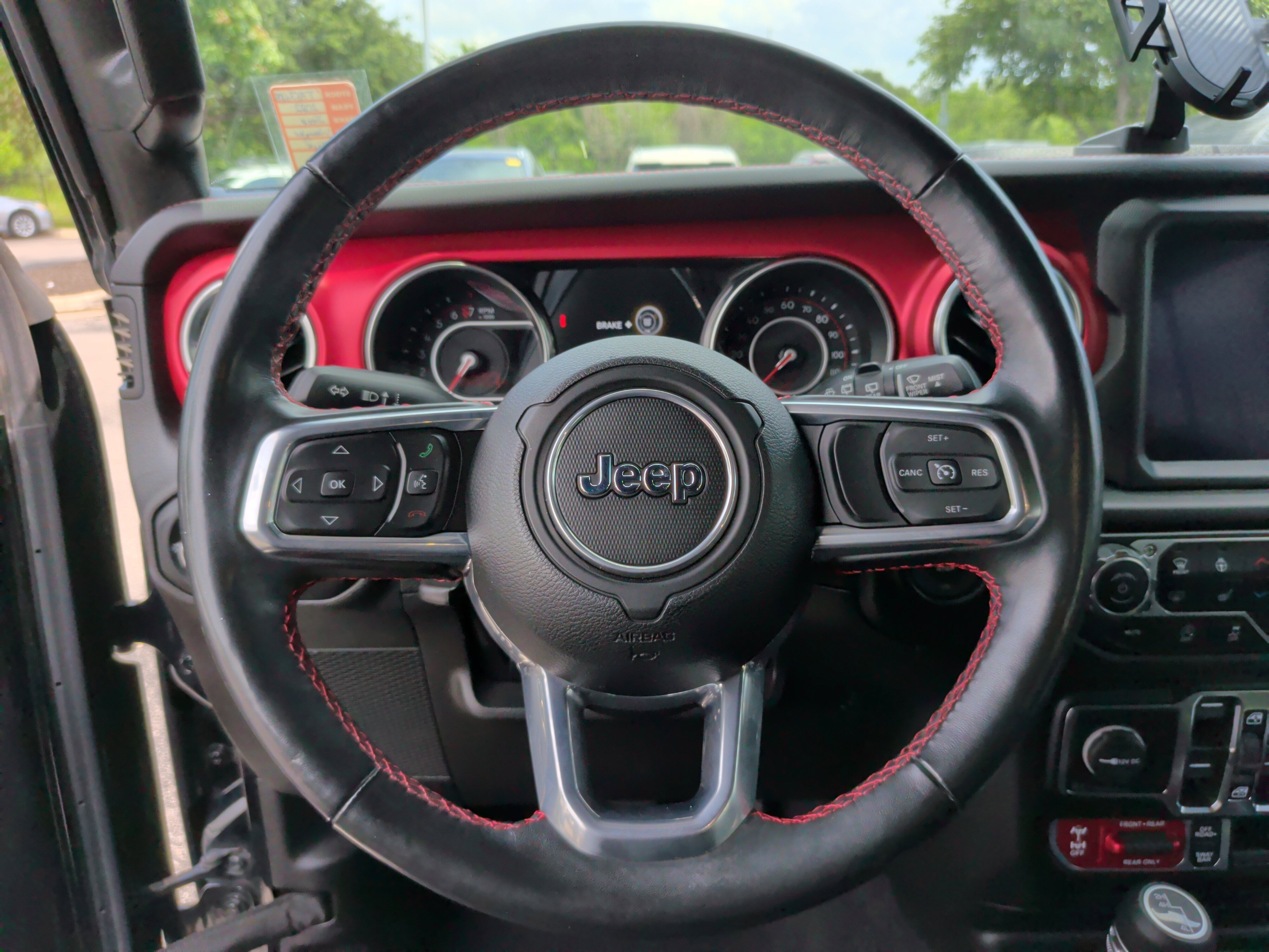 Used 2022 Jeep Wrangler Unlimited Rubicon w/ LED Lighting Group AWD/4WD image 24
