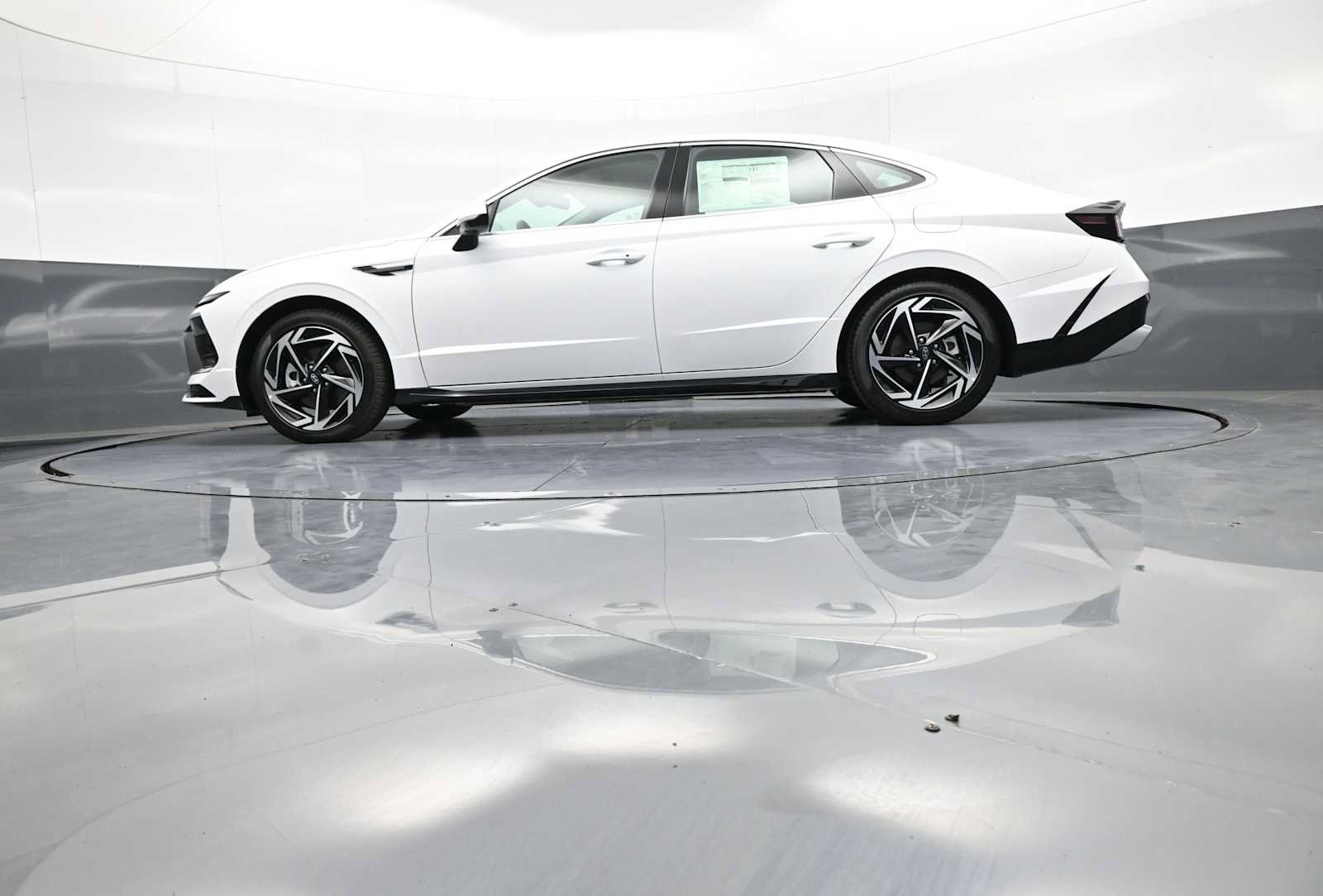 New 2026 Hyundai Sonata SEL FWD image 31