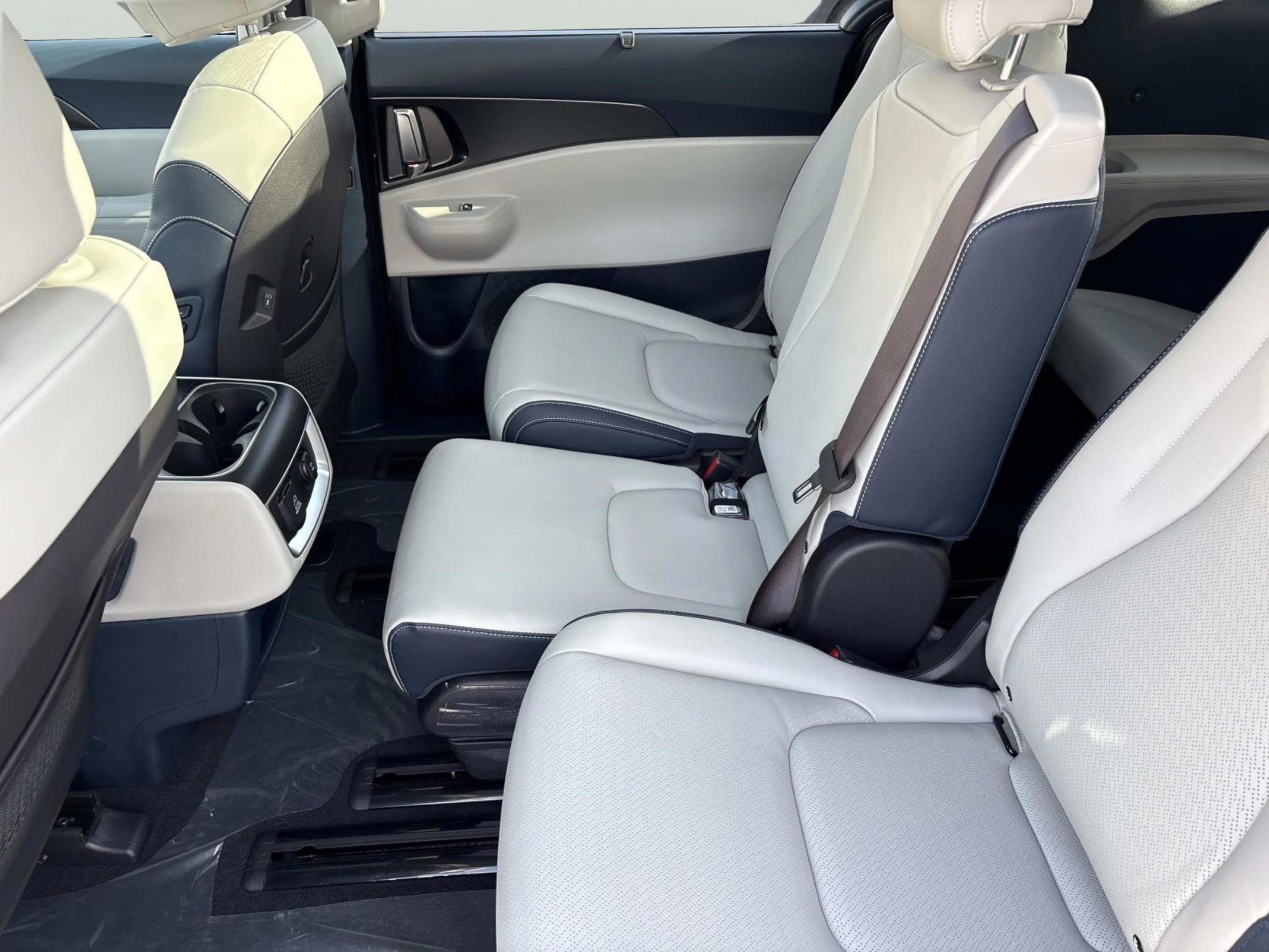 New 2026 Kia Carnival SX Prestige image 18