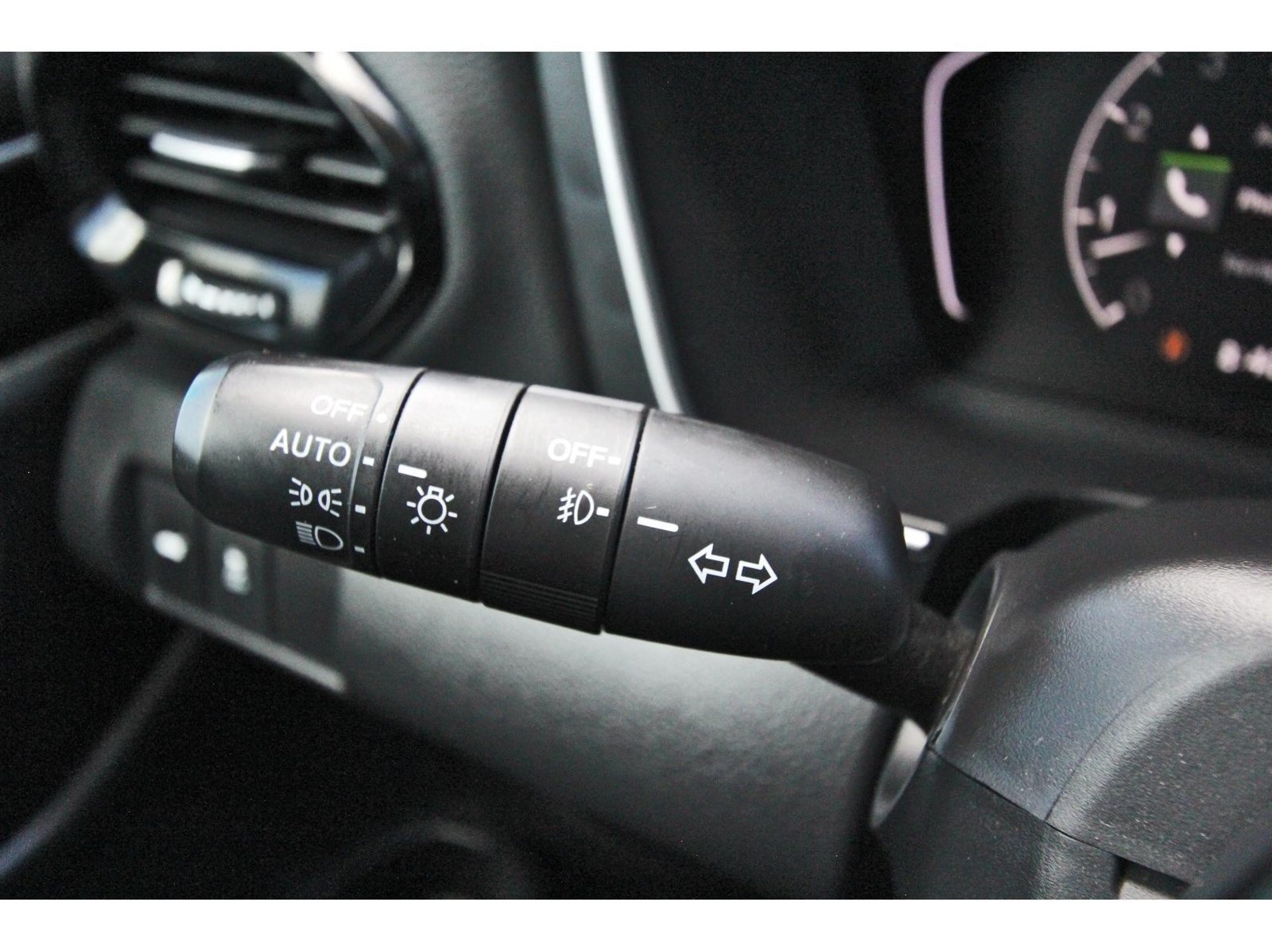Used 2025 Honda Pilot EX-L image 18
