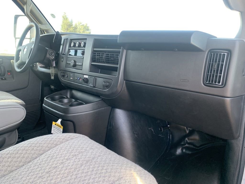 New 2026 Chevrolet Express 3500 w/ Power Convenience Package image 27