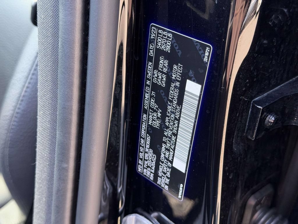 Used 2024 Volvo XC60 B5 Plus w/ Protection Package Premier AWD/4WD image 26