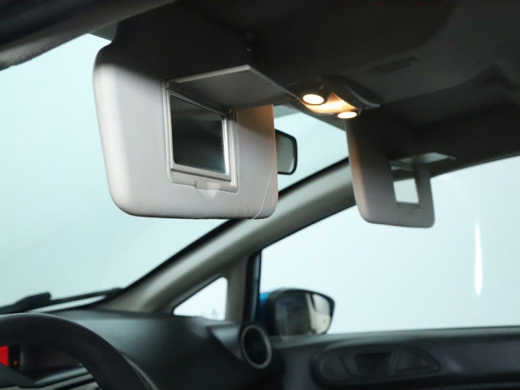 Used 2013 Ford Fiesta SE image 19