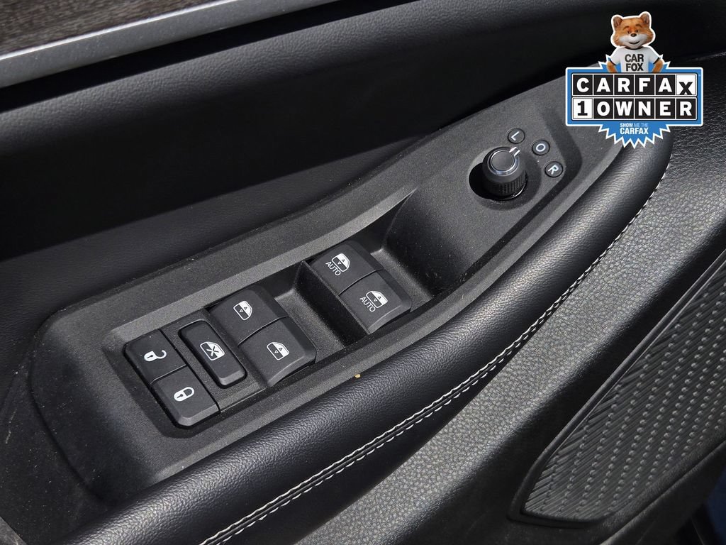 Used 2023 Jeep Grand Cherokee Limited w/ Luxury Tech Group II RWD image 7