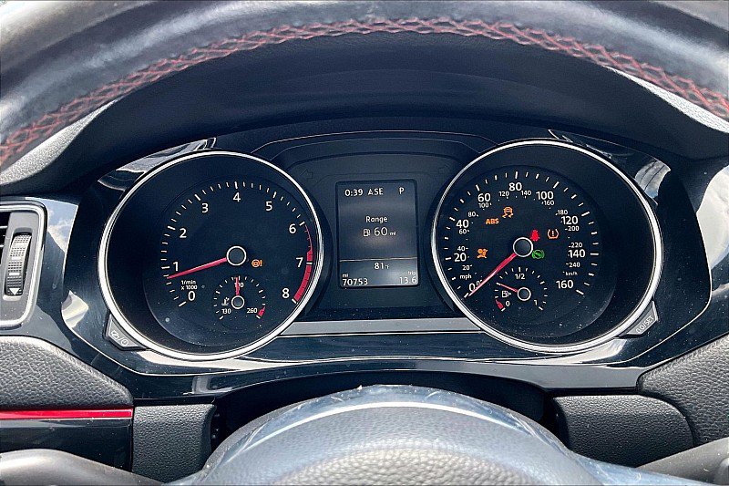Used 2017 Volkswagen Jetta GLI FWD image 19