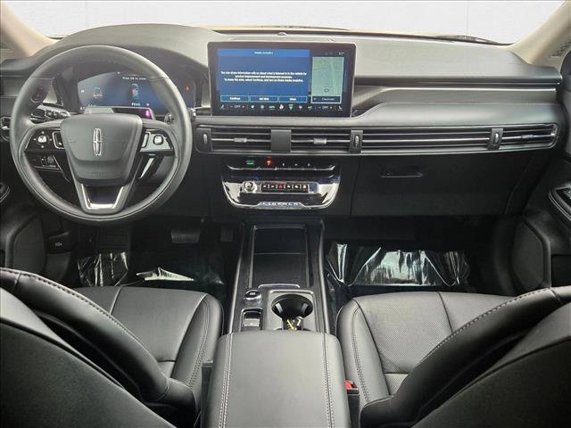 New 2025 Lincoln Corsair Reserve w/ Equipment Group 202A image 15