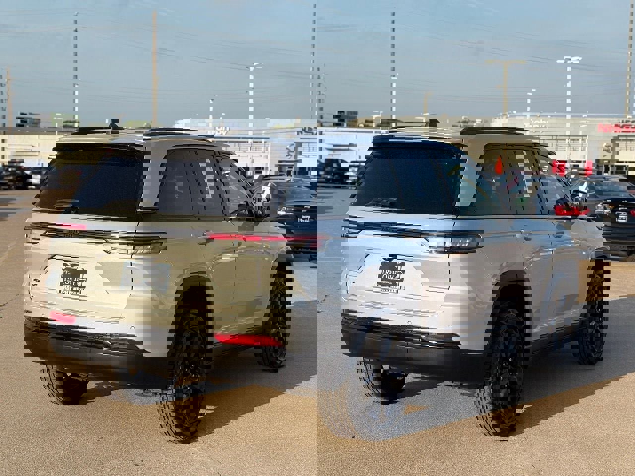 Used 2022 Jeep Grand Cherokee Altitude image 8