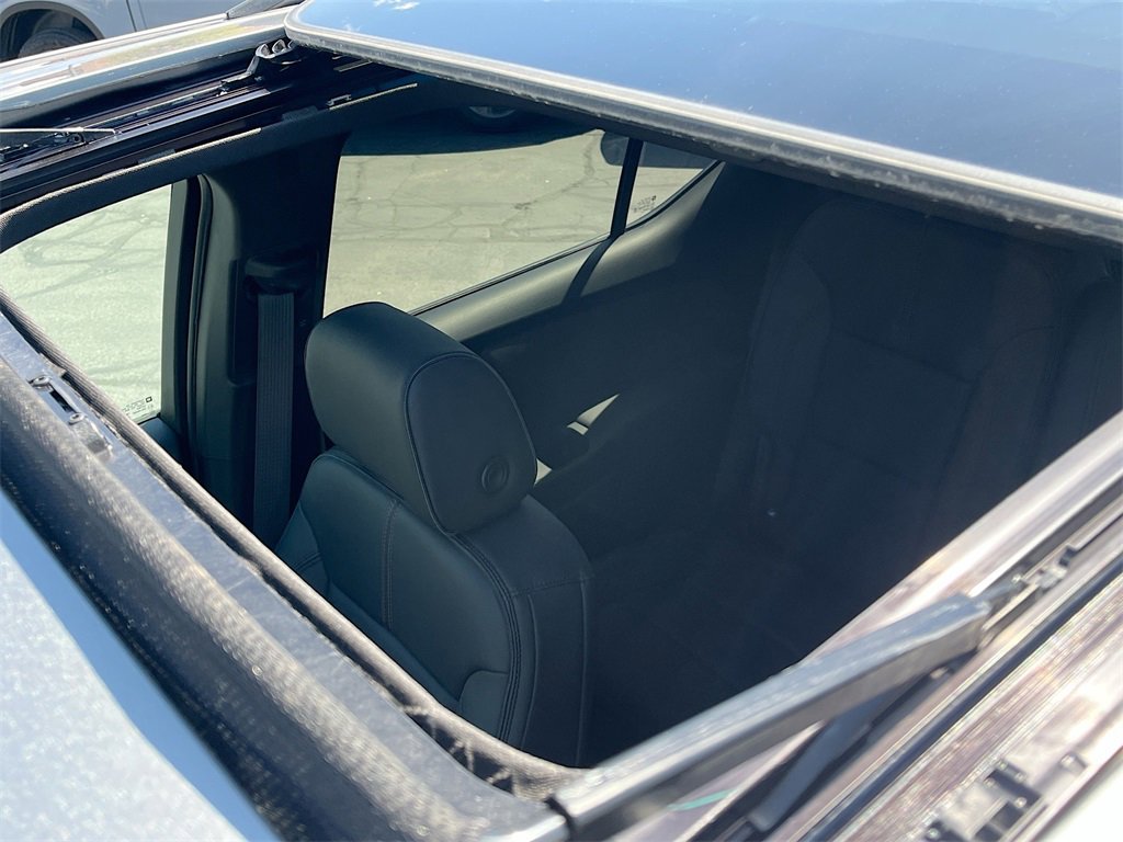 Used 2023 Chevrolet Traverse RS image 22