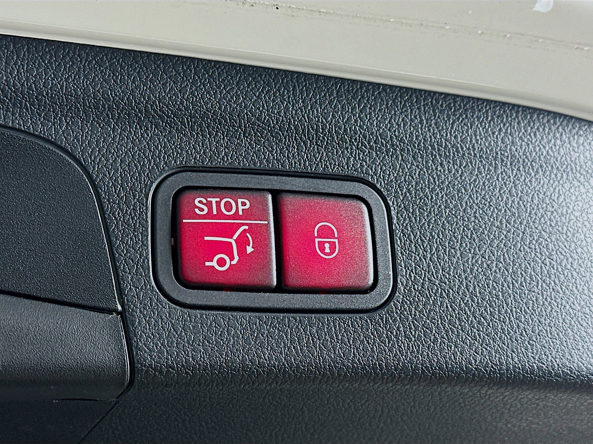 Certified 2024 Mercedes-Benz GLE 450 4MATIC image 35