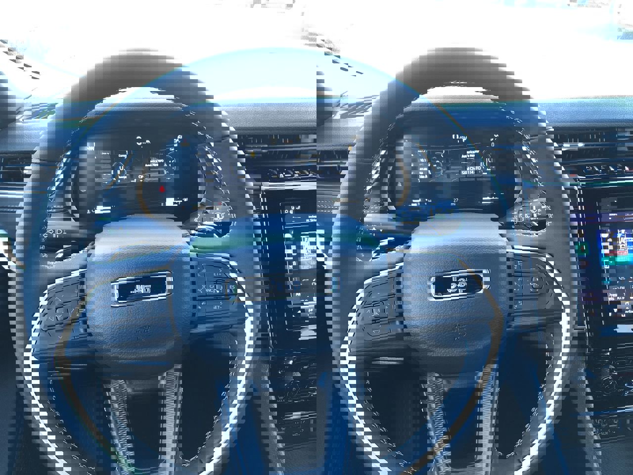 New 2025 Jeep Grand Cherokee Laredo X w/ Luxury Tech Group I image 24