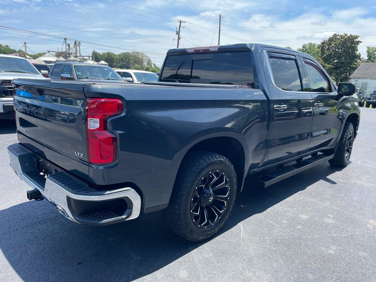 Used 2019 Chevrolet Silverado 1500 LTZ w/ LTZ Plus Package AWD/4WD image 8
