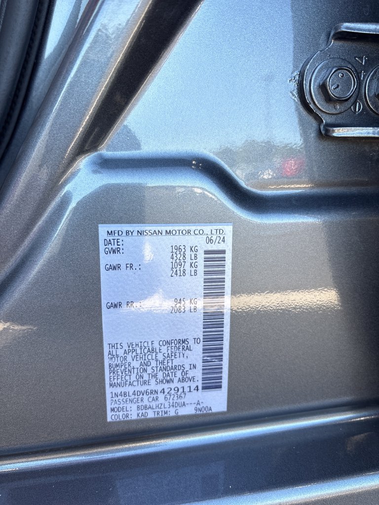 Used 2024 Nissan Altima 2.5 SV FWD image 17