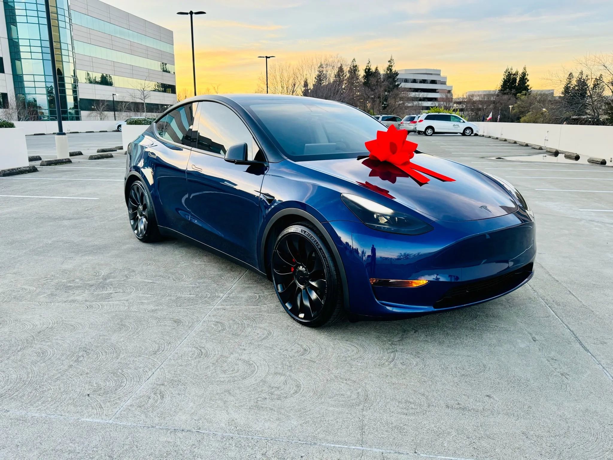 Used 2023 Tesla Model Y Performance image 13
