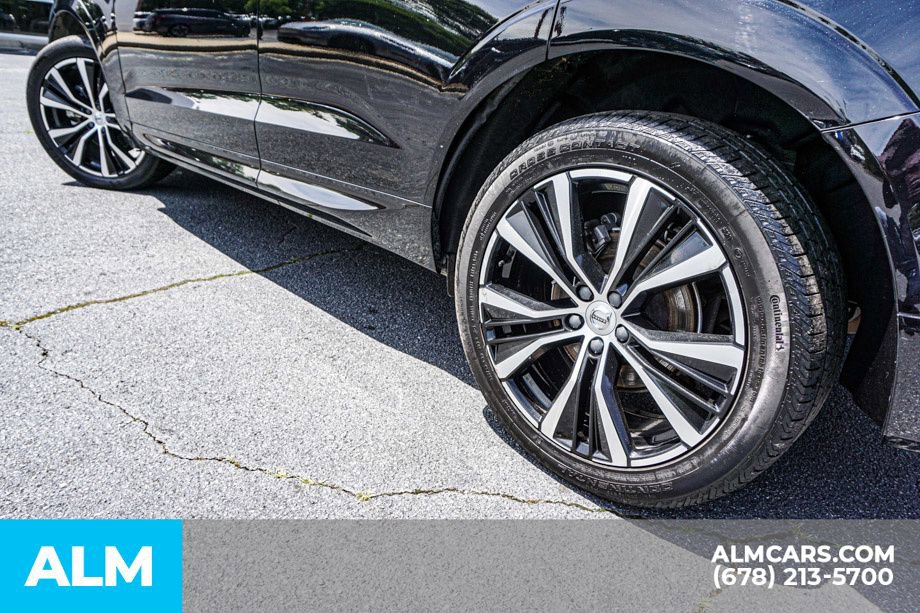 Used 2024 Volvo XC60 B5 Plus AWD/4WD image 17