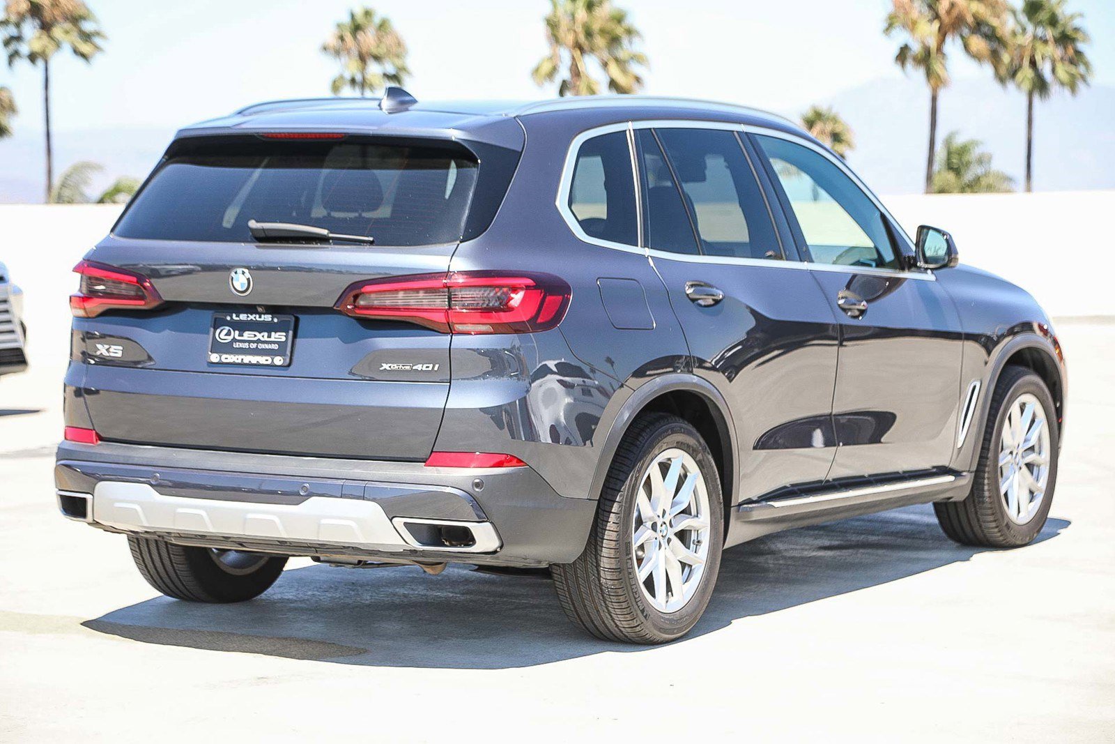 Used 2022 BMW X5 xDrive40i w/ Executive Package image 7