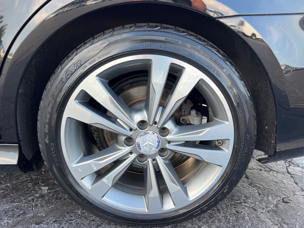 Used 2014 Mercedes-Benz E 350 Sedan image 38