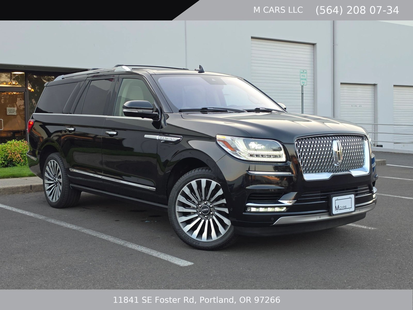 Used 2018 Lincoln Navigator L Reserve w/ Technology Package AWD/4WD image 8