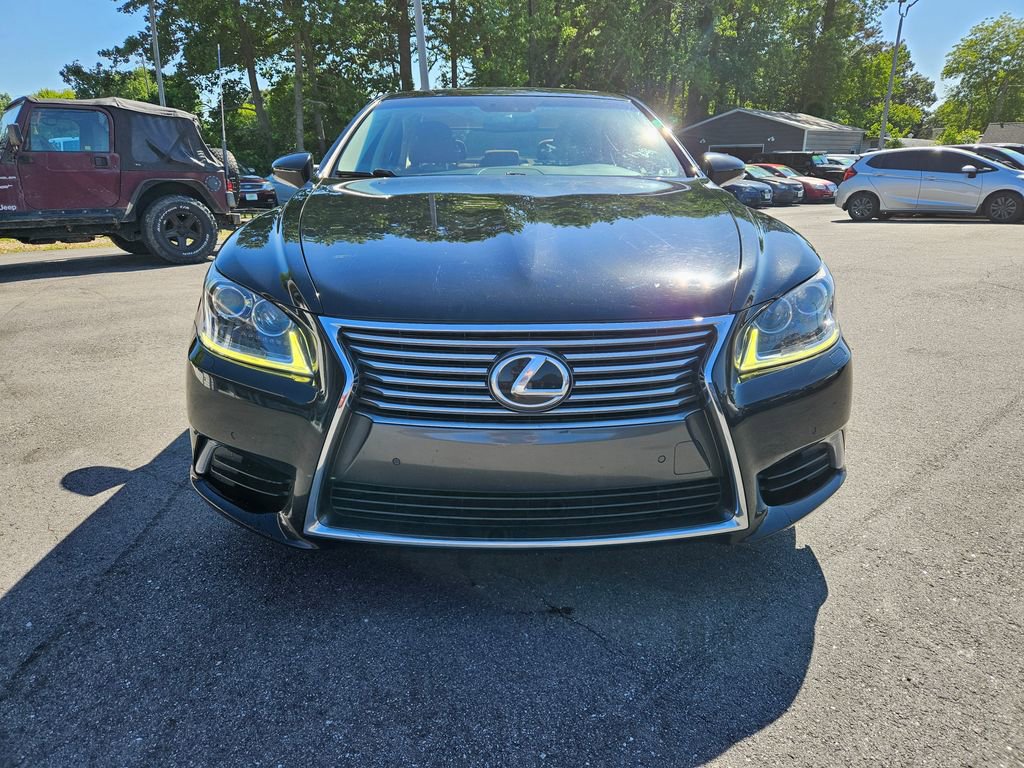 Used 2017 Lexus LS 460 AWD w/ Comfort Package image 2