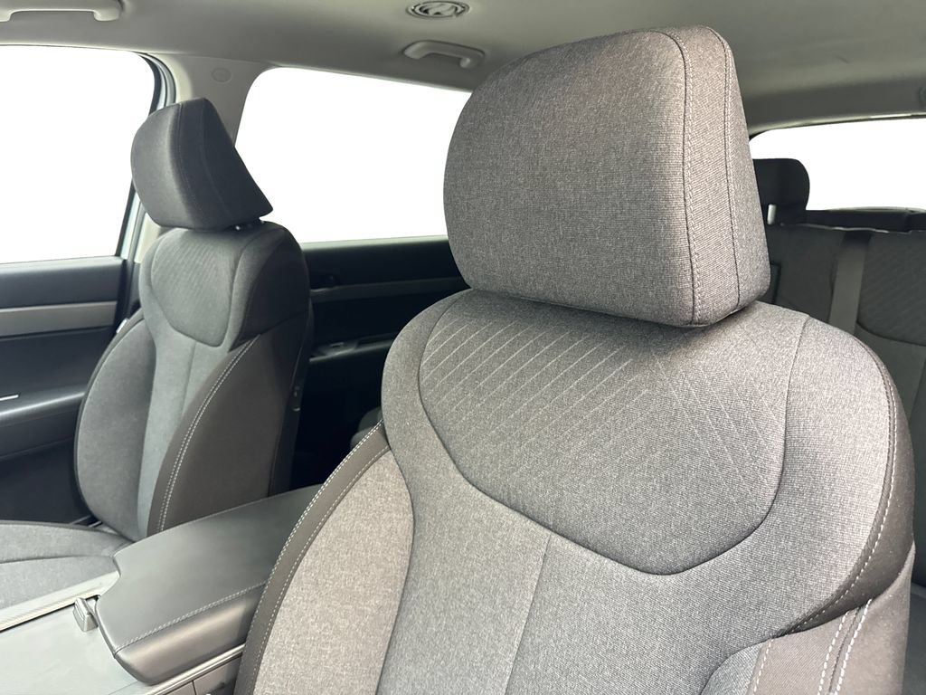 Used 2025 Hyundai Palisade SE FWD image 26