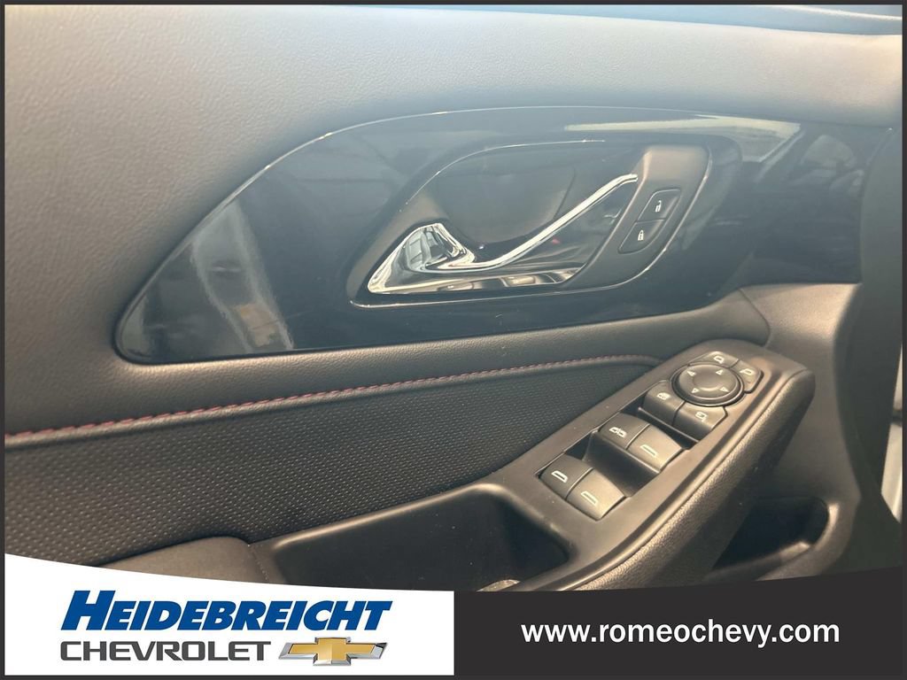Certified 2022 Chevrolet Traverse RS w/ LPO, Floor Liner Package FWD image 11