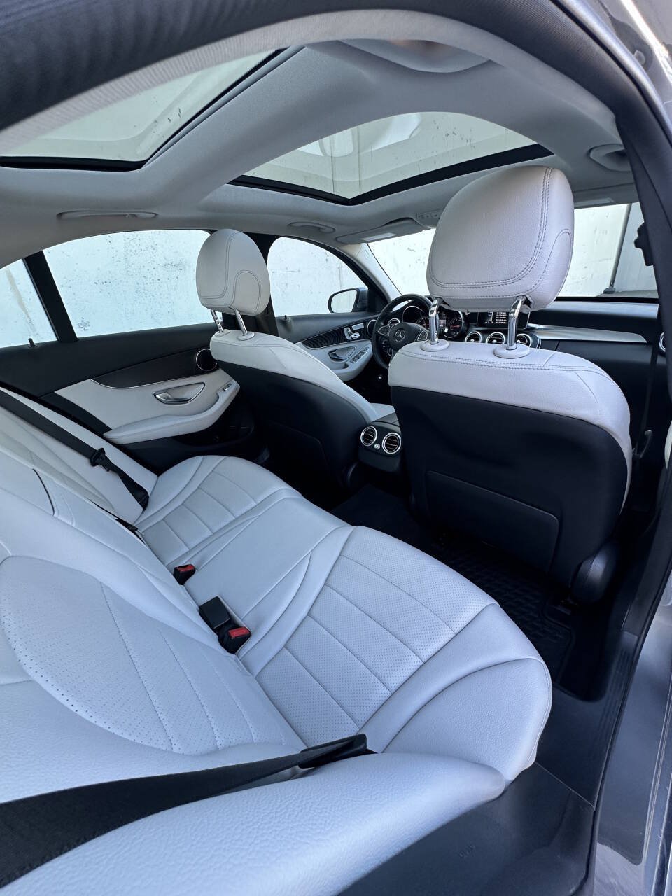 Used 2016 Mercedes-Benz C 300 Sedan image 14