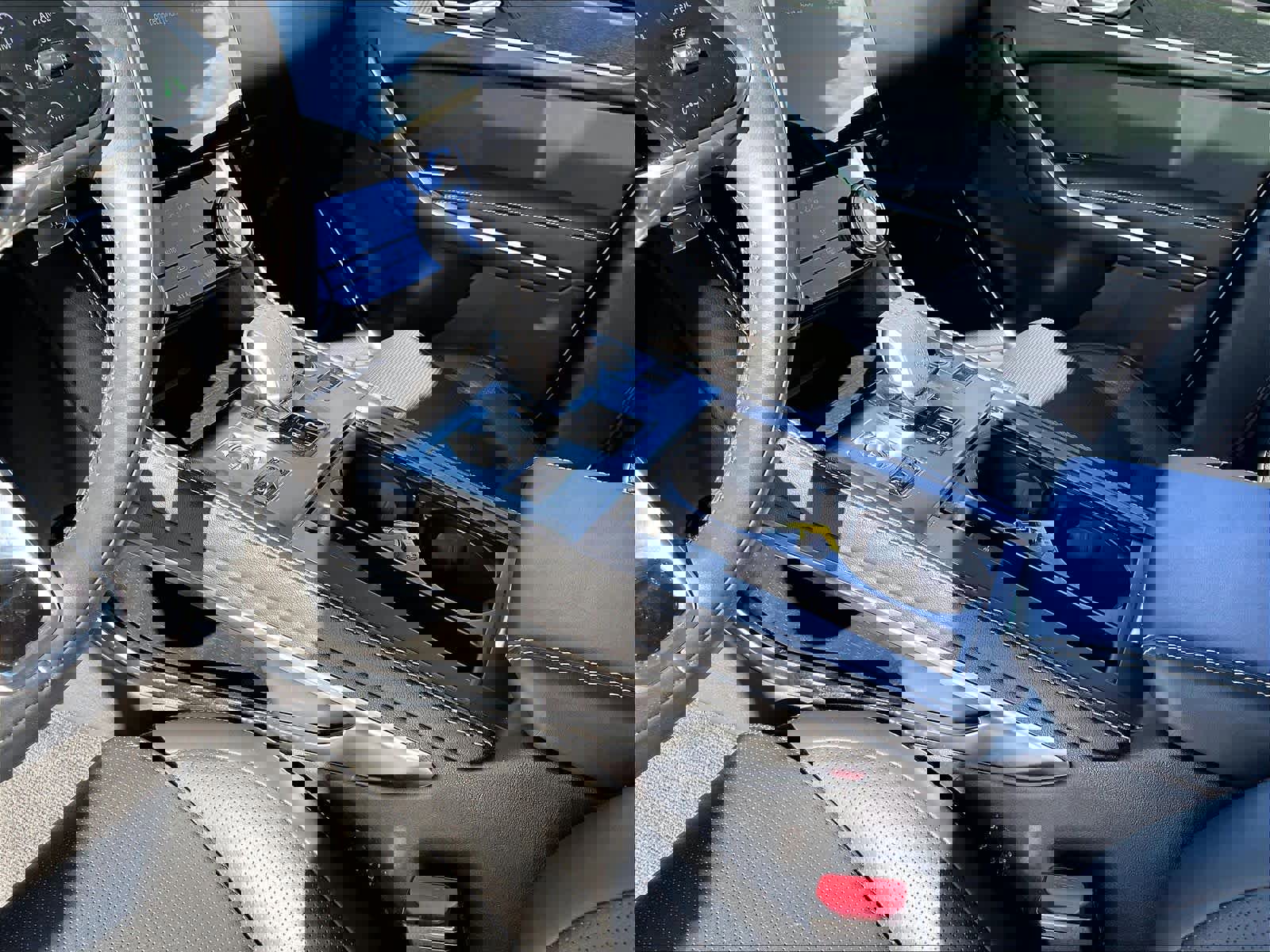 Used 2025 Jaguar F-PACE R-Dynamic S image 18