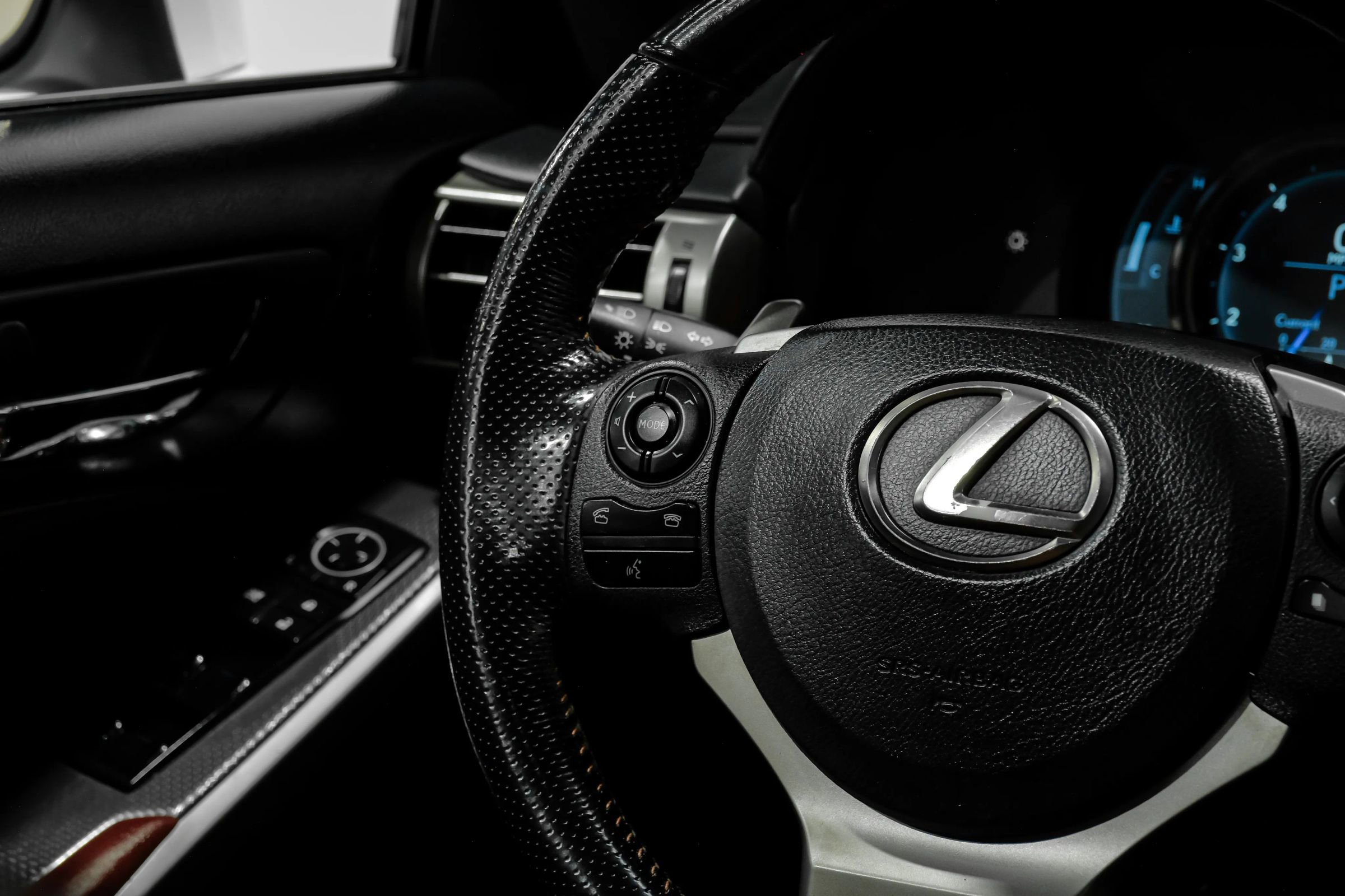 Used 2016 Lexus IS 200t w/ F Sport Package RWD image 22