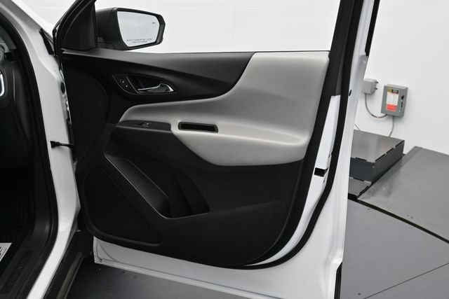 Used 2024 Chevrolet Equinox LS w/ LS Convenience Package FWD image 29