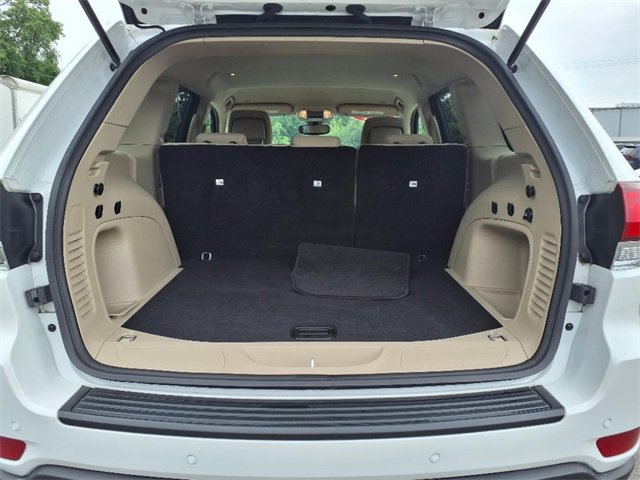 Used 2022 Jeep Grand Cherokee Laredo E image 8