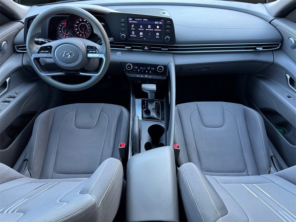 Used 2022 Hyundai Elantra SEL image 15