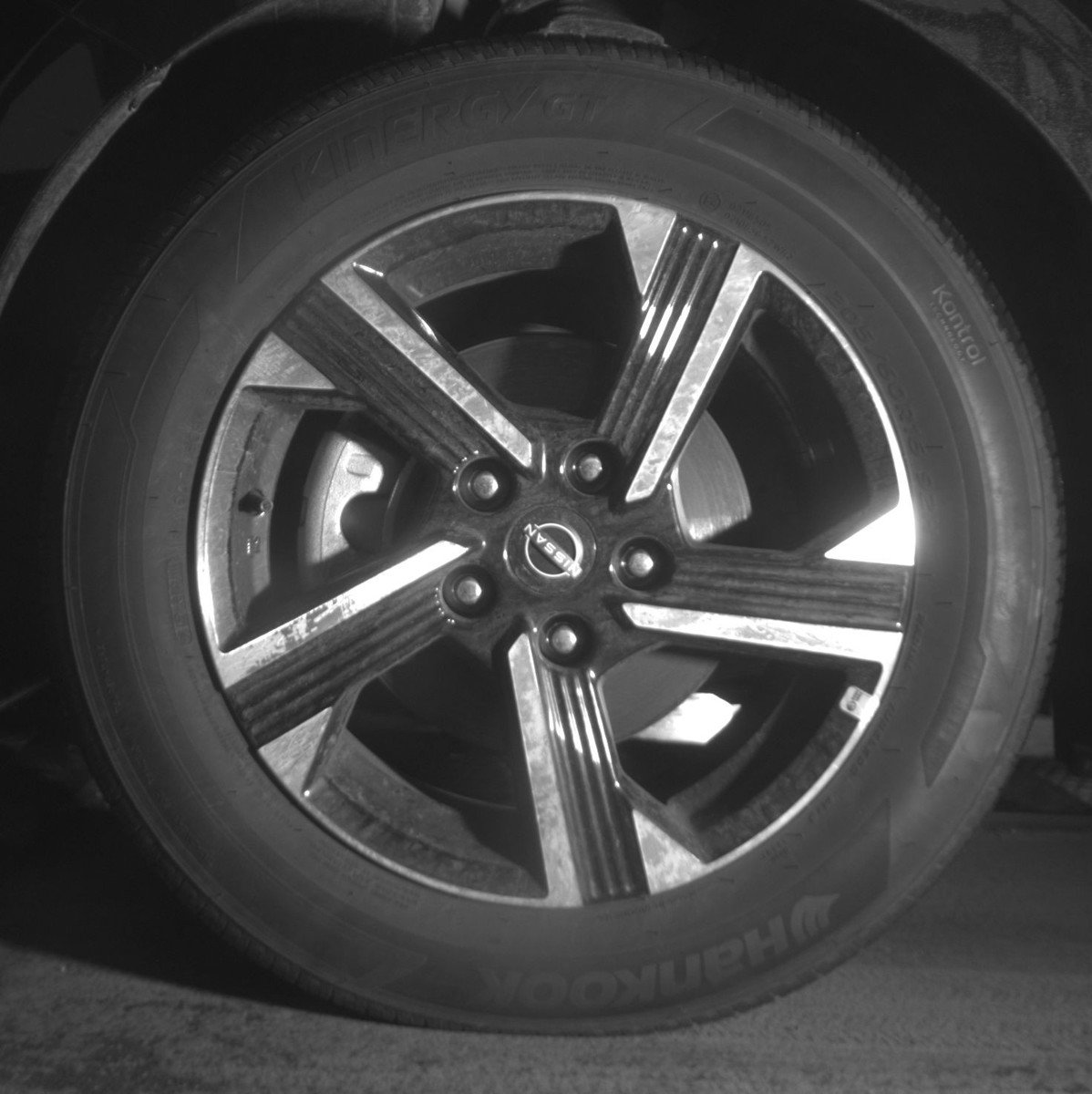 Used 2025 Nissan Sentra SV FWD image 12