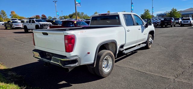 Used 2025 Chevrolet Silverado 3500 LT w/ Safety Package AWD/4WD image 10