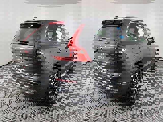 Used 2023 Volvo XC60 B5 Plus w/ Protection Package Premier FWD image 7