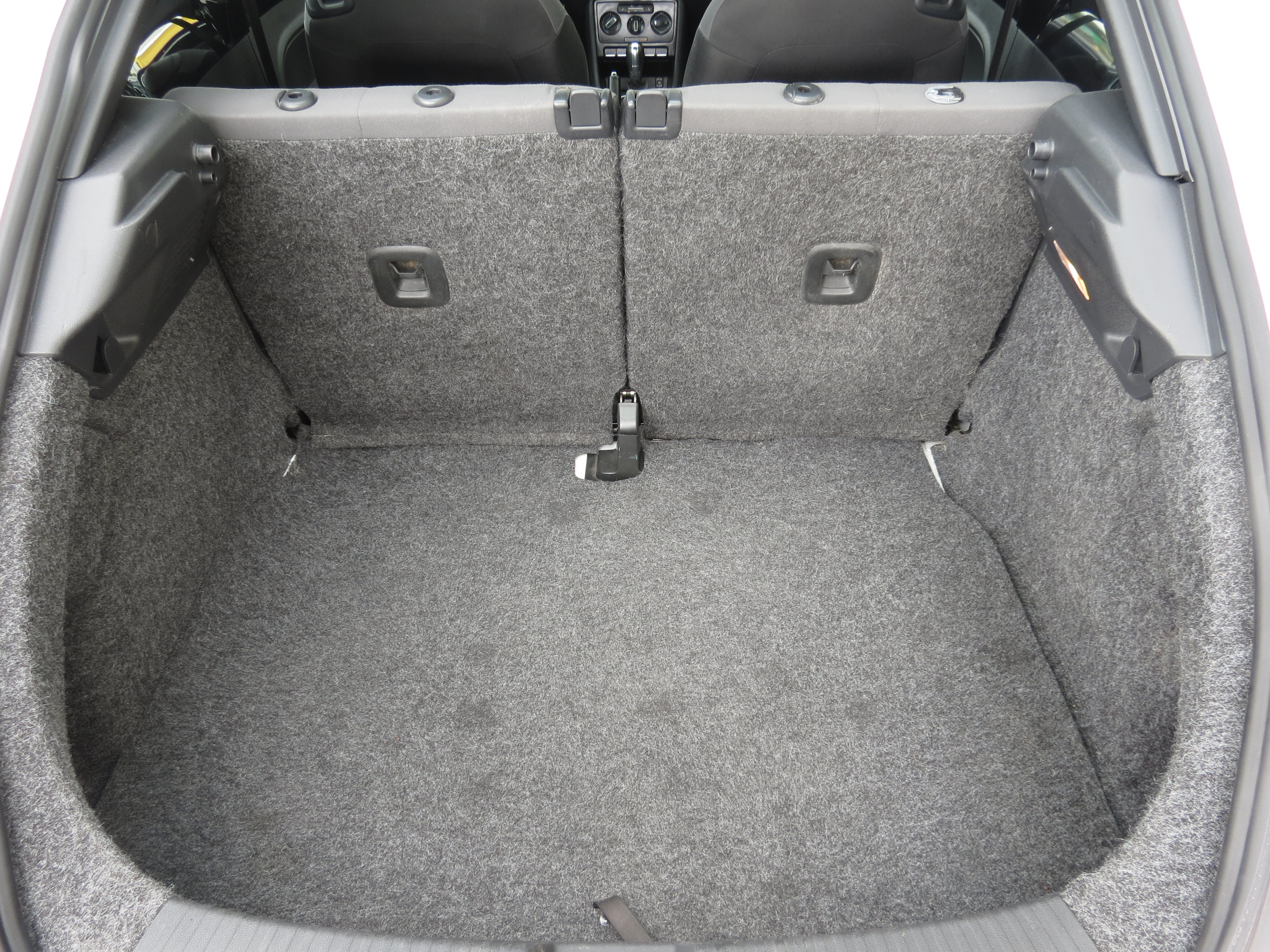 Used 2012 Volkswagen Beetle Turbo FWD image 29