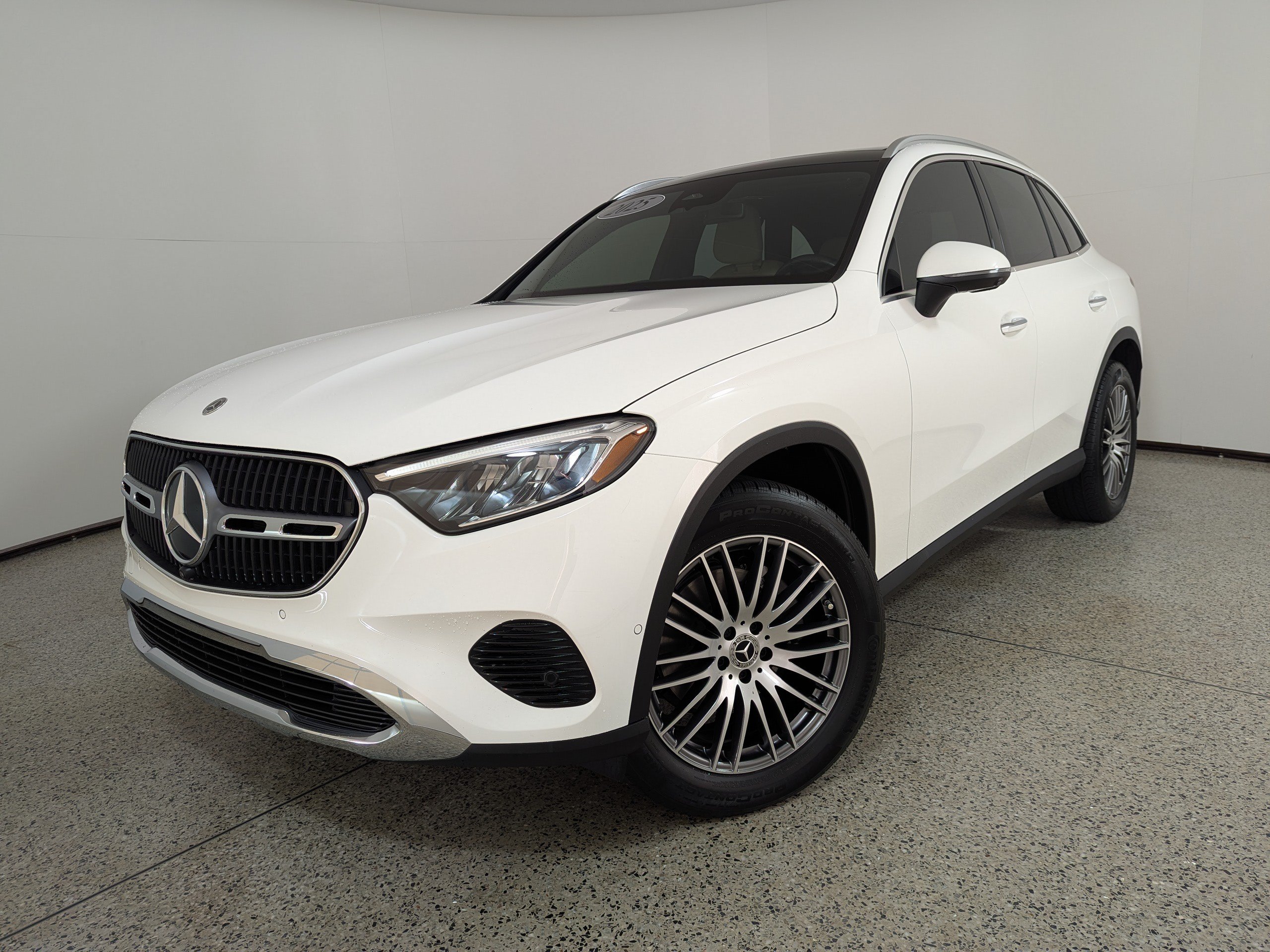 Used 2025 Mercedes-Benz GLC 300 image 28