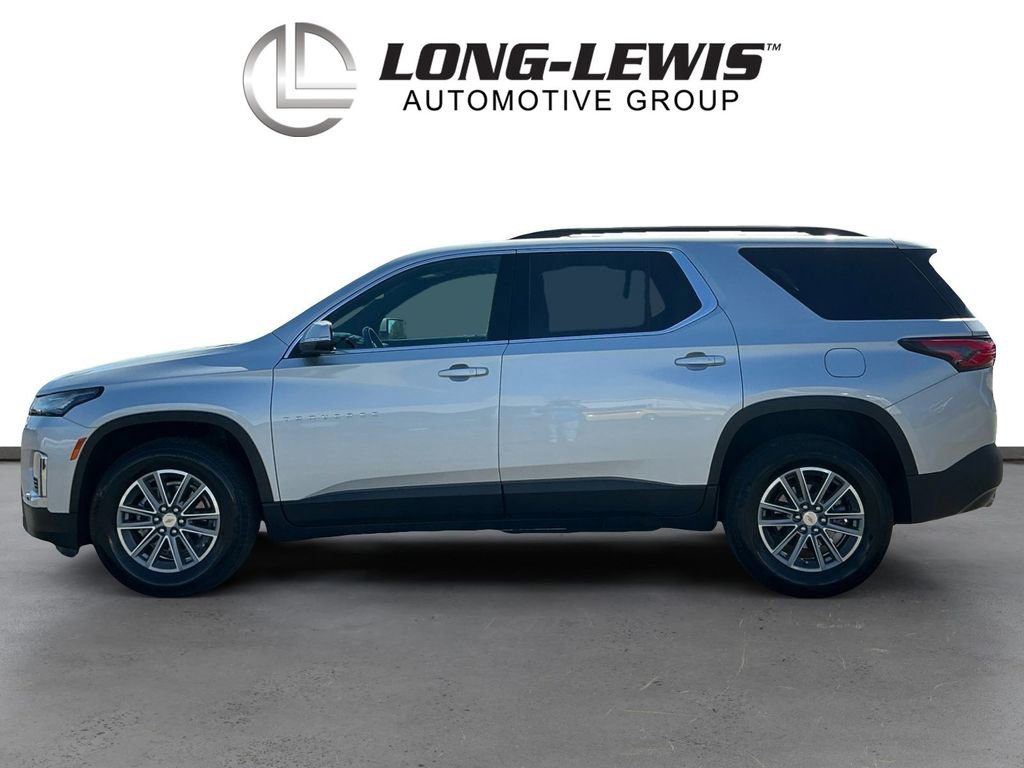 Used 2022 Chevrolet Traverse LT image 2