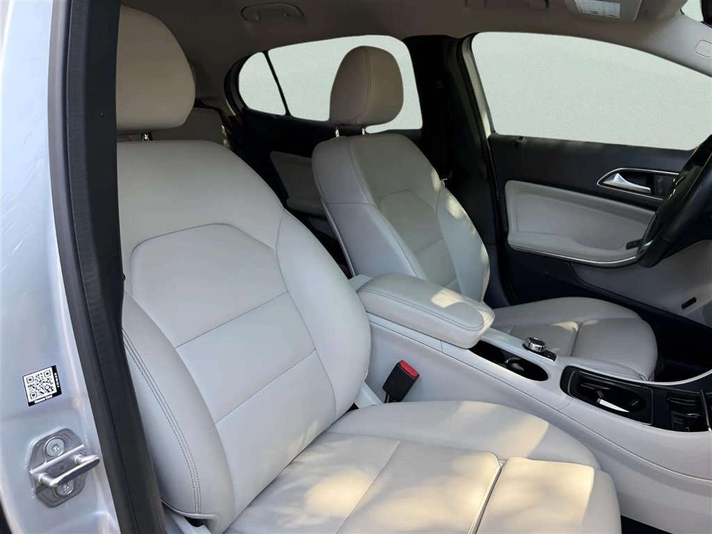Used 2019 Mercedes-Benz GLA 250 4MATIC image 21