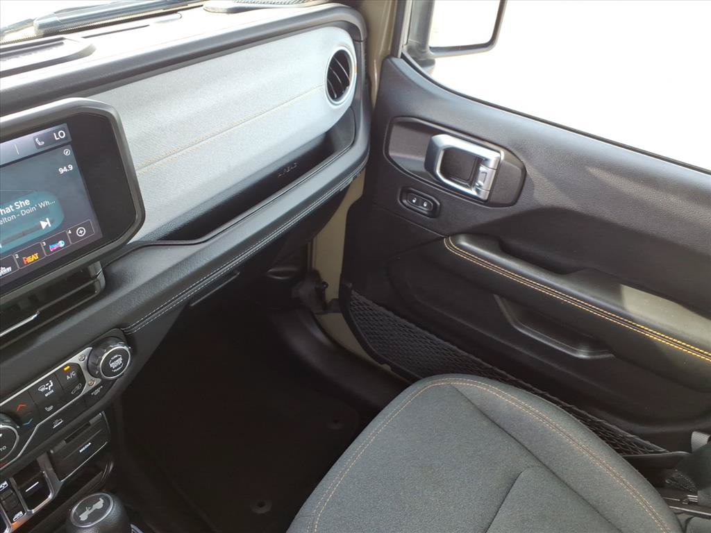 Used 2026 Jeep Wrangler Unlimited Sahara AWD/4WD image 34