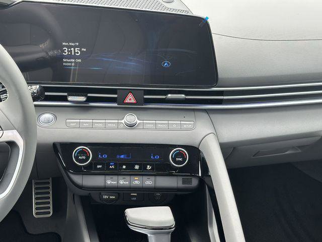 New 2025 Hyundai Elantra SEL image 27