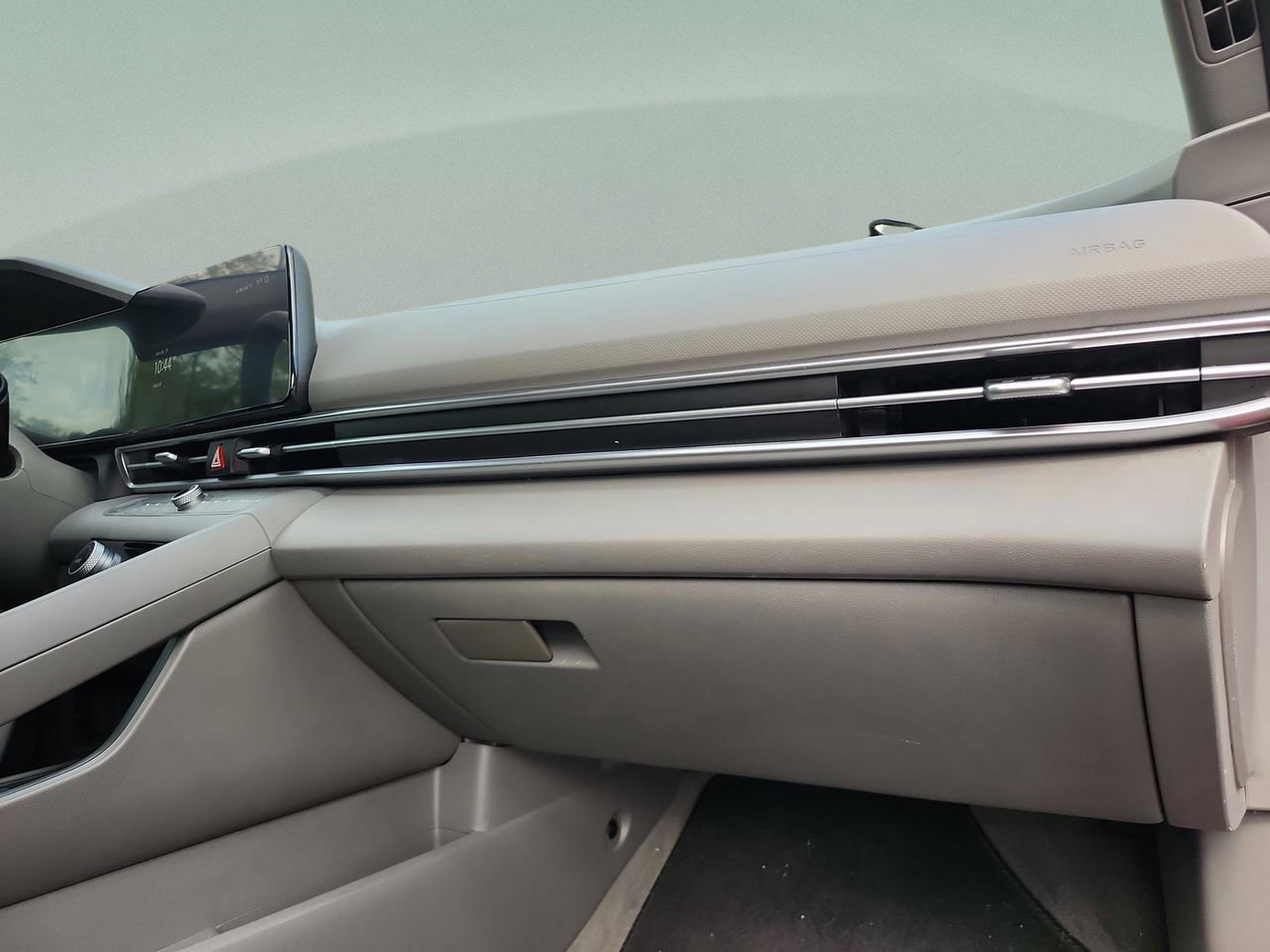 Used 2024 Hyundai Elantra SEL image 19