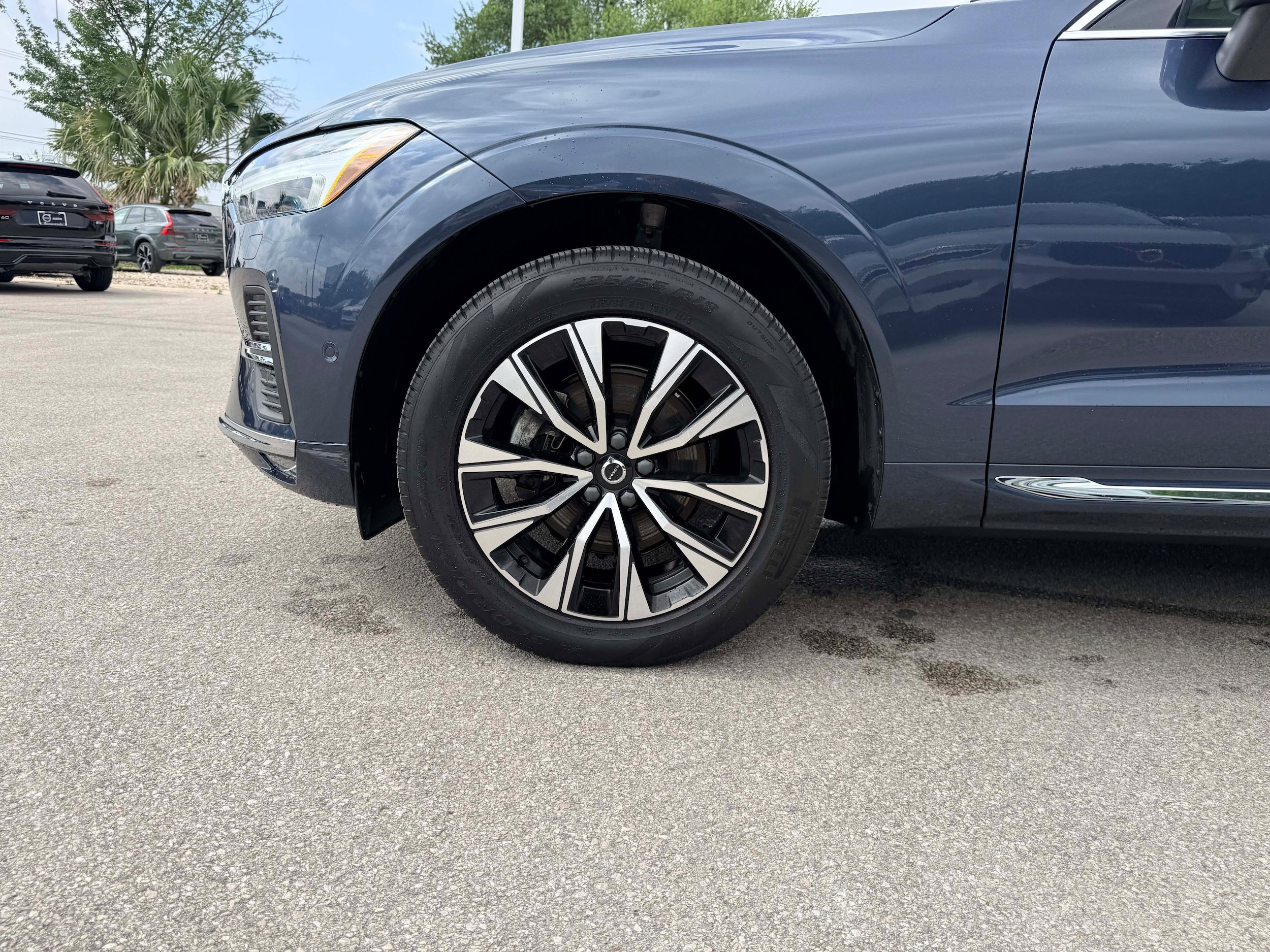 Certified 2023 Volvo XC60 B5 Plus w/ Climate Package AWD/4WD image 9