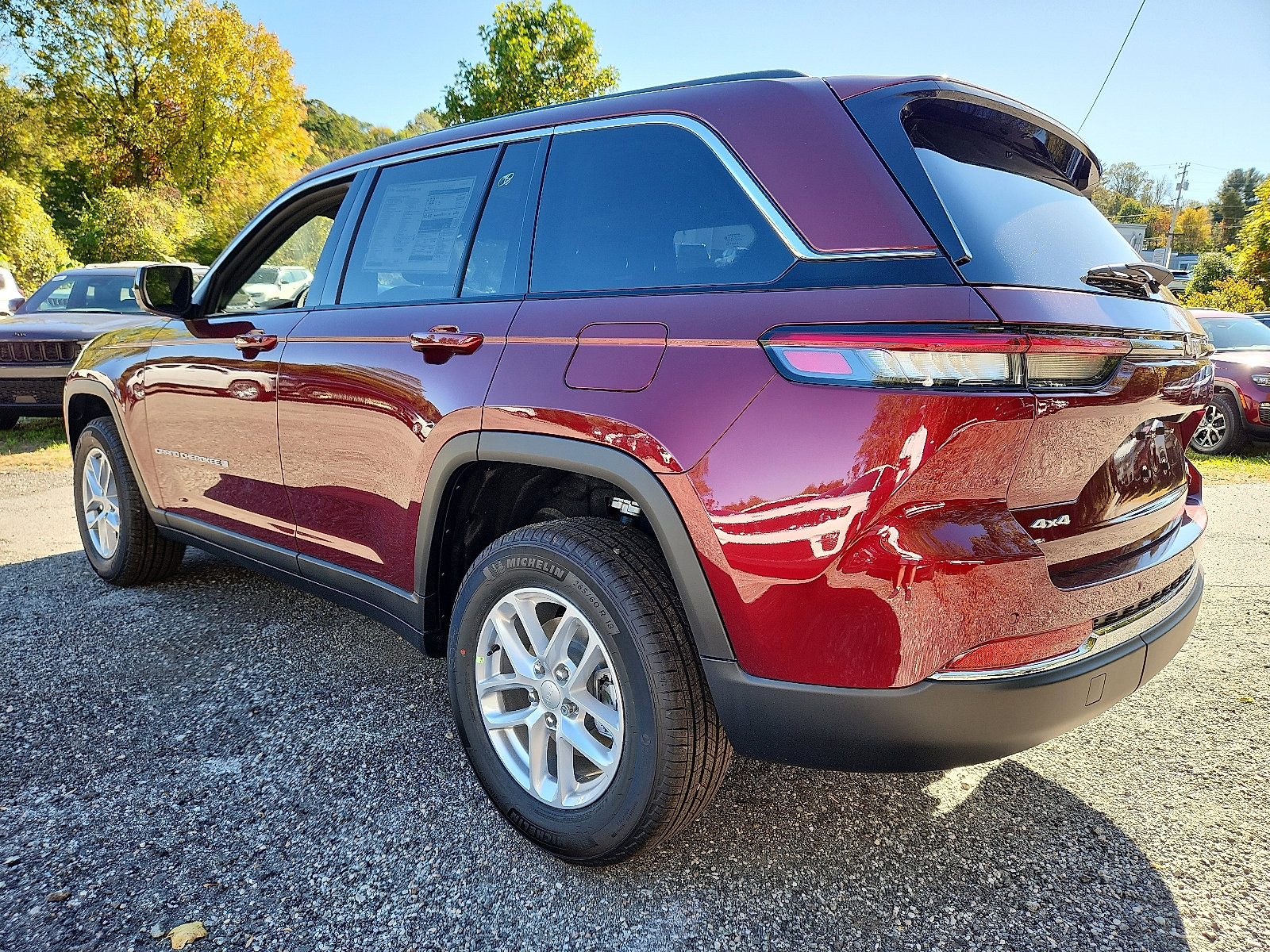 New 2025 Jeep Grand Cherokee Laredo X image 3