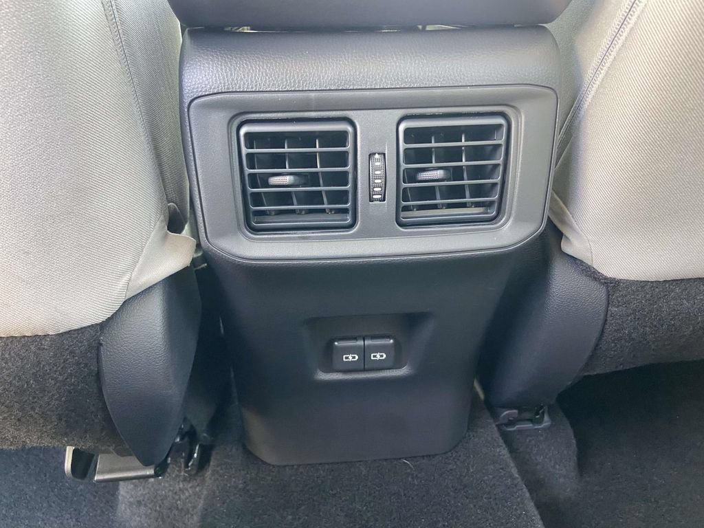 Used 2025 Toyota RAV4 XLE w/ Convenience Package FWD image 22