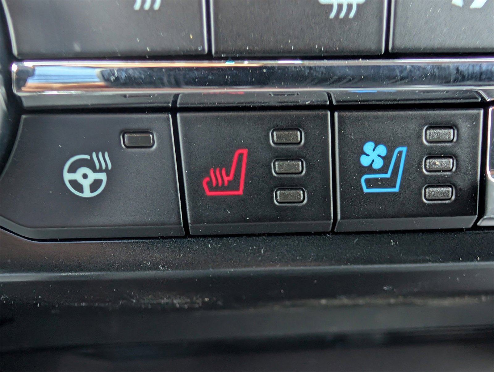 New 2025 Ford F150 Platinum w/ FX4 Off-Road Package image 19