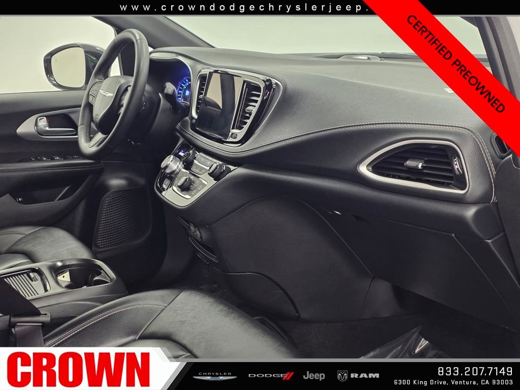 Certified 2024 Chrysler Pacifica Select image 14