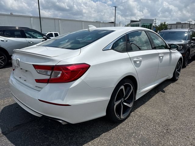 Used 2018 Honda Accord Sport image 4