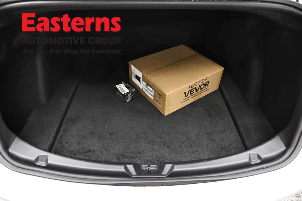 Used 2023 Tesla Model 3 Standard Range image 9