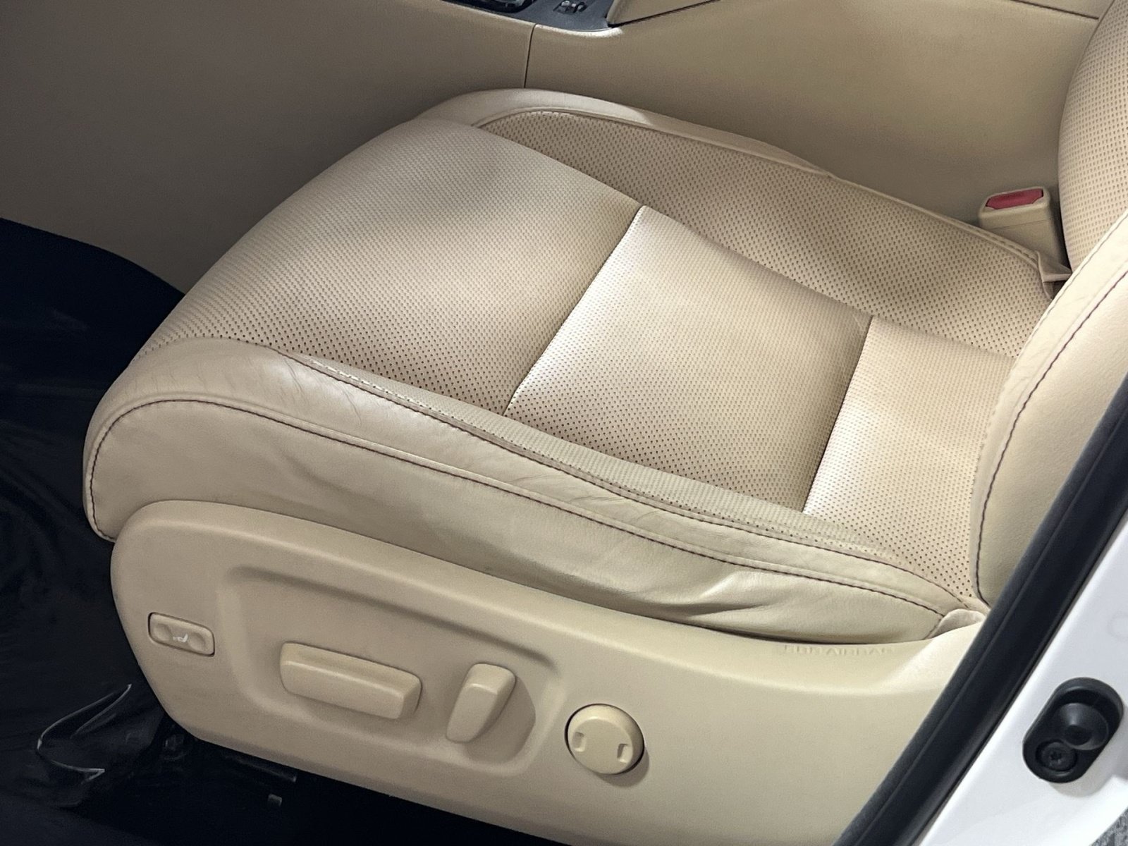 Used 2014 Toyota Highlander Limited AWD/4WD image 15